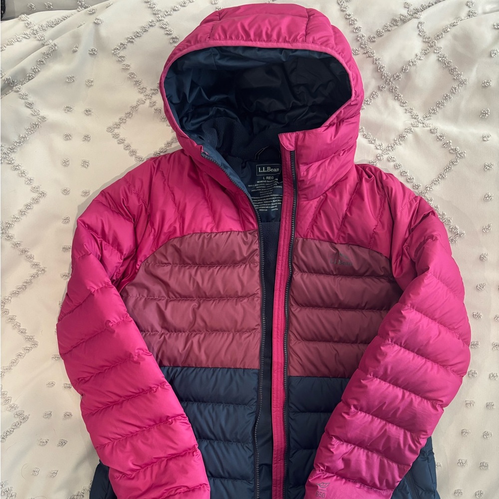 L.L. Bean Women's color block Puffer Jacket
